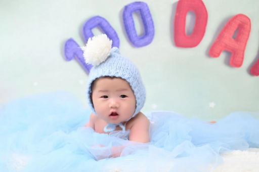 巴彦淖尔市四个月宝宝会翻身 巴彦淖尔市四个月宝宝会翻身